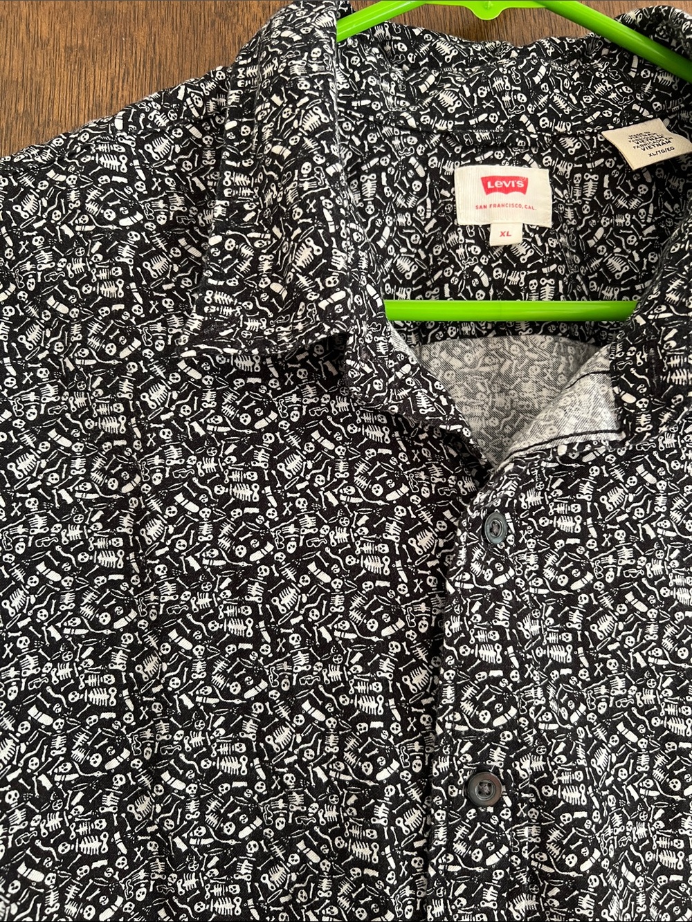 Vans button up  skeletons skateboarding shirt xl